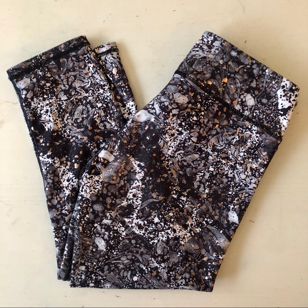 ‼️SALE: Fabletics Speckled Cropped Leggings